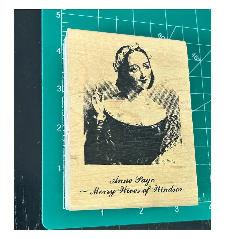 American Vtg- Set of 2- England- Queen Margaret Anne Page- Preowned- Royal